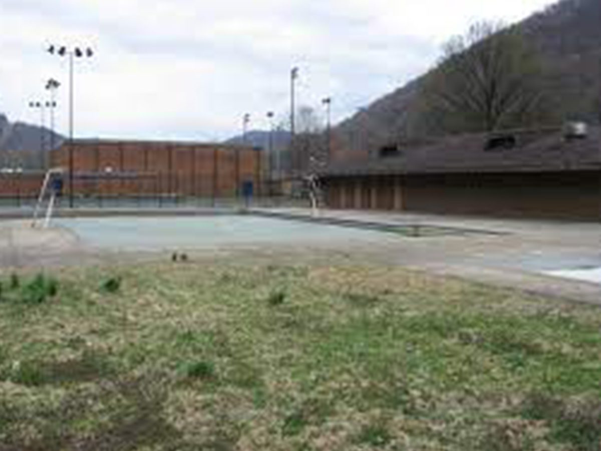 Pioneer Park Pool Kanawha County Parks and Recreation Commission